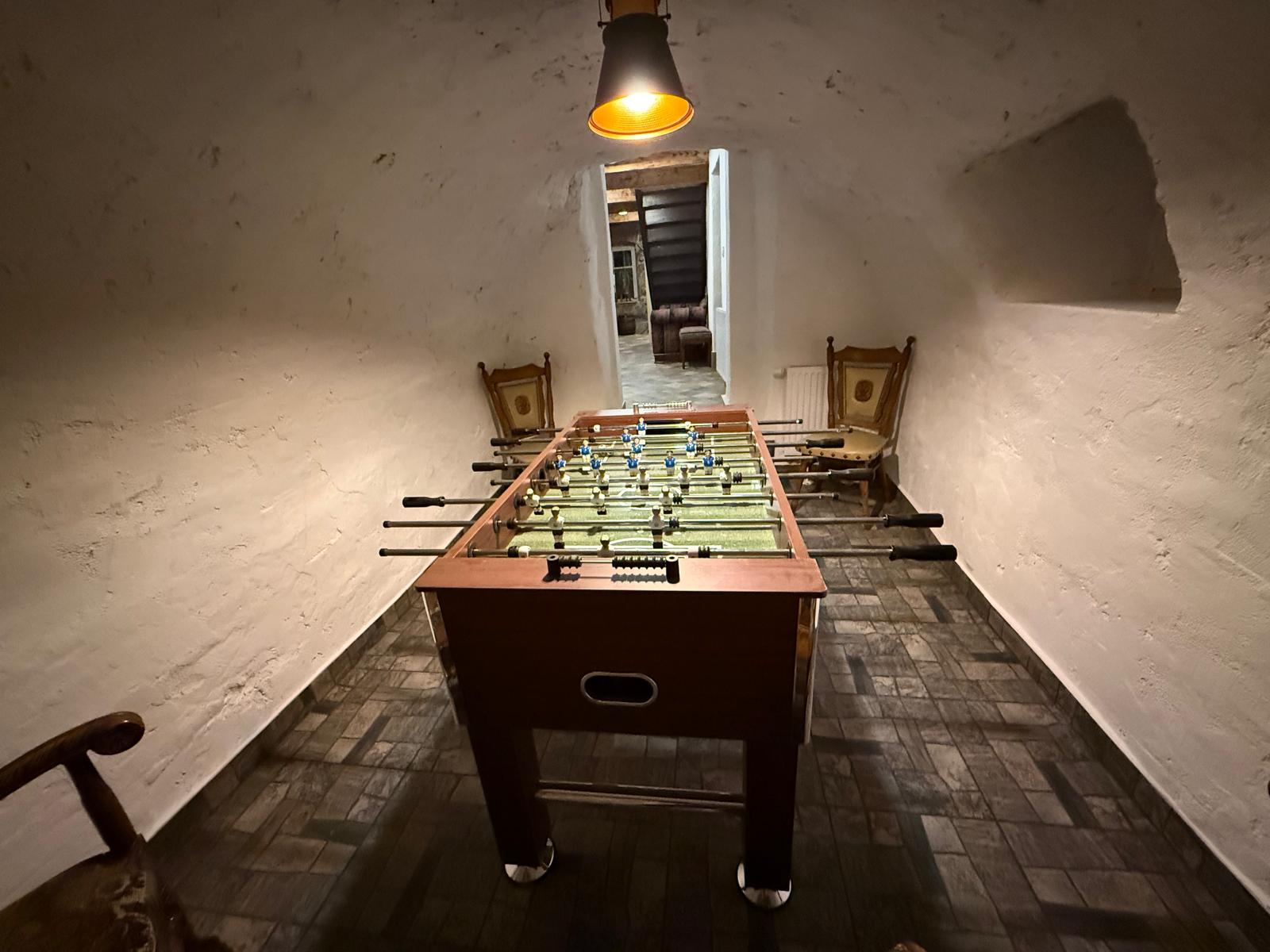 Piwniczka z piłkarzykami